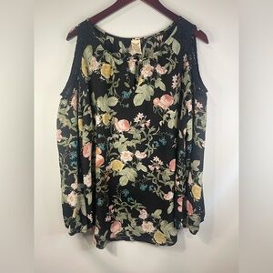 Faded Glory Floral‎ Cold Shoulder Women's blouse.